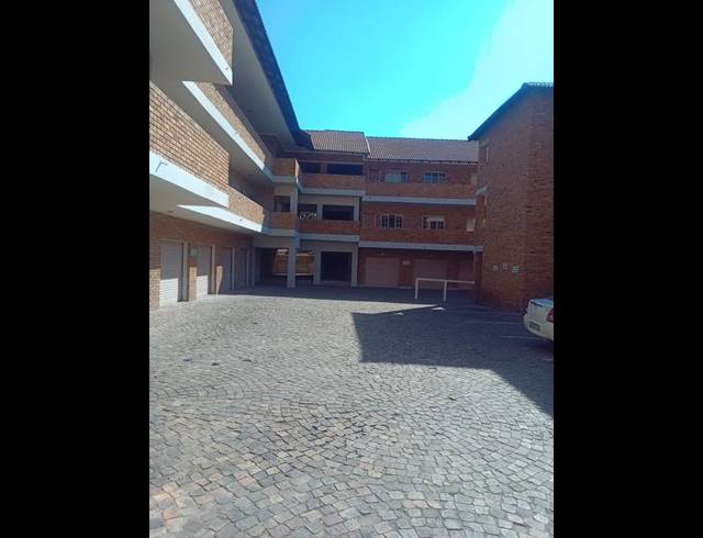 2 BEDROOM APARTMENT FOR SALE IN RUSTENBURG CENTRAL